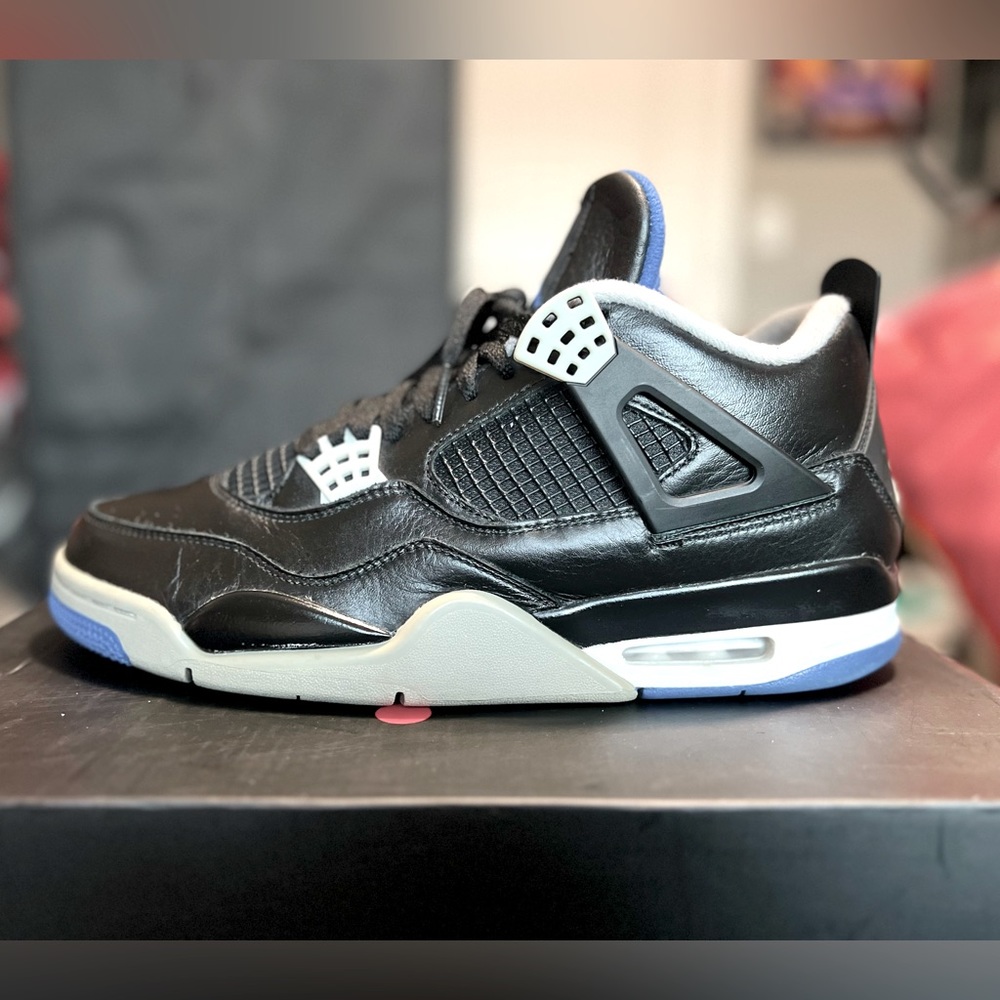 Air Jordan 4 Retro